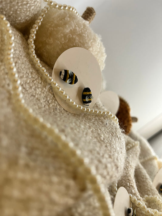 BUSY BEE STUDS