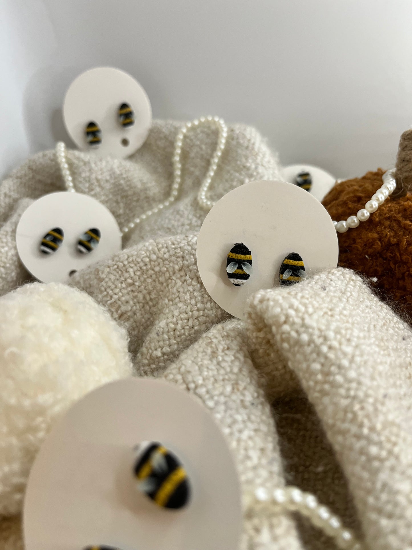 BUSY BEE STUDS