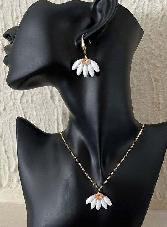 daisy earring and necklace set